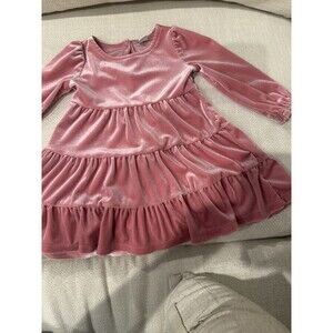 dress girls 18-24 M